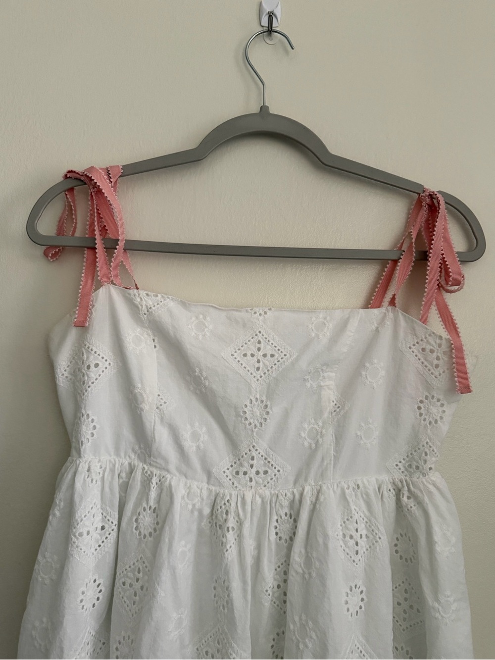 PETAL & PUP White Eyelet Shoulder Tie Smocked Maxi Dress - Women' s Size Medium - Picture 2 of 13